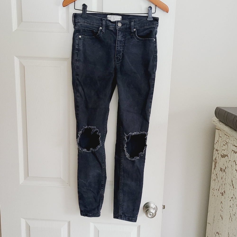 Free People 27 Blown Out Knees Black Excellent Condition